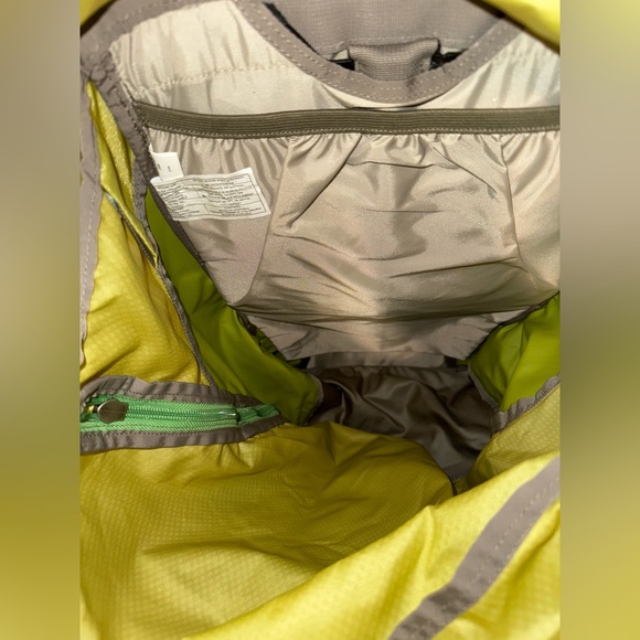 Gregory Jade 50 L Women Specific Day/Multiday Hiking Backpack Camp Lite GREEN - Picture 6 of 11